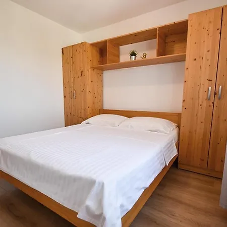 Apartament With Parking Space Banjol, Rab - 14134 *