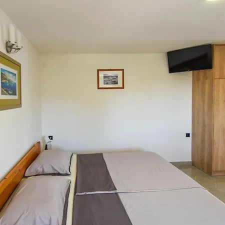 With Parking Space Banjol, Rab - 14134 Apartament Banjol