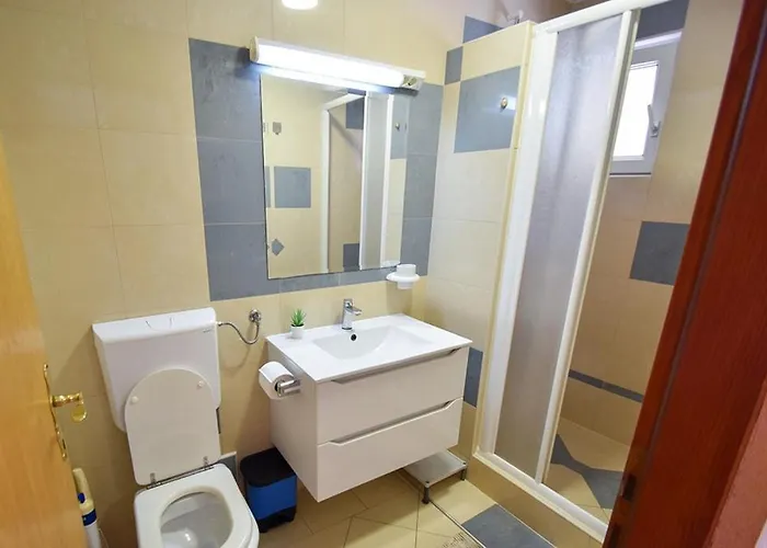 Apartamento With Parking Space Banjol, Rab - 14134 *