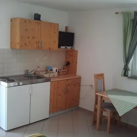 Apartment With A Parking Space Banjol, Rab - 14134 Banjol