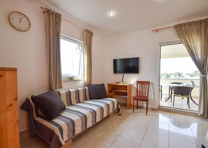 With Parking Space Banjol, Rab - 14134 شقة Banjol